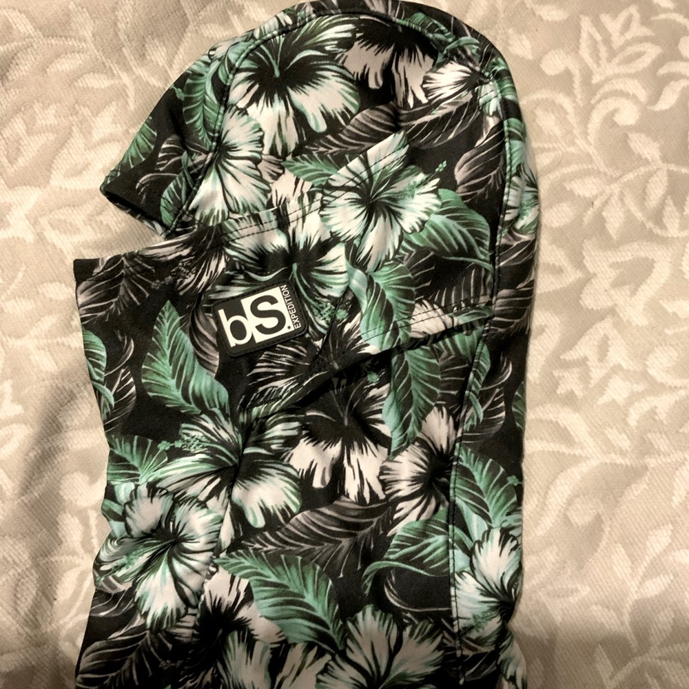 Ski hood pullover, well made